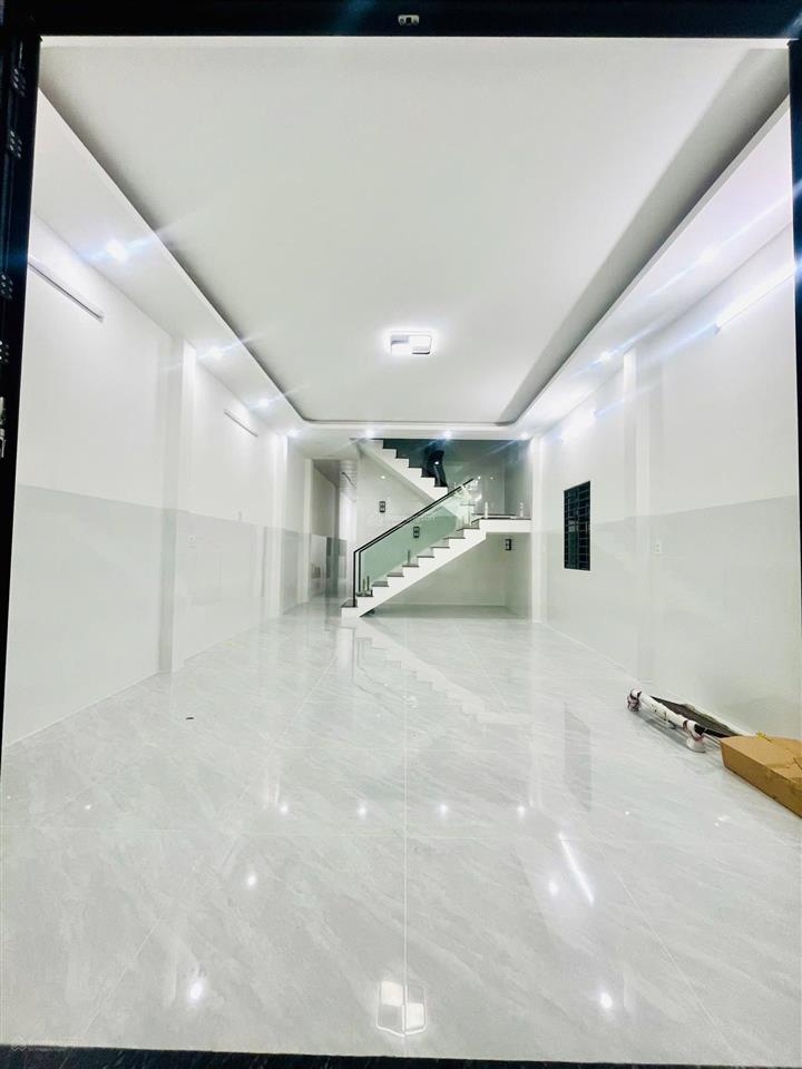 Cho thuê nhà lầu mới xây, diện tích rộng, thuận tiện ở kinh doanh vp công ty ngay kdc hồng loan