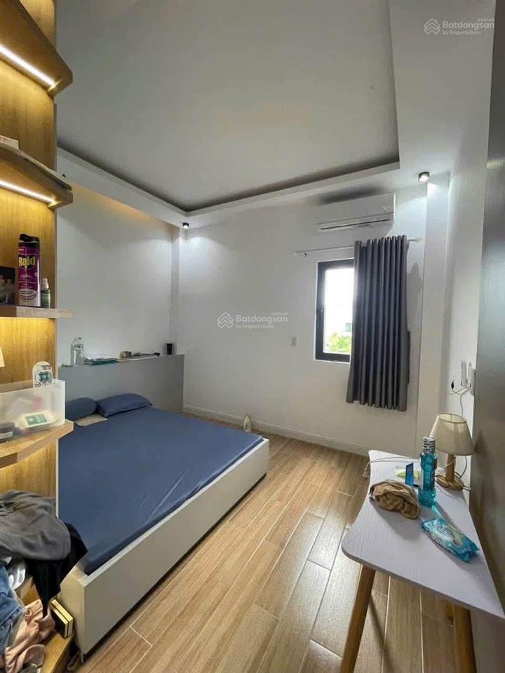 Giảm giá bán thu hồi vốn định cư nhà lầu rộng có sân đậu oto cách đh y dược tp cần thơ