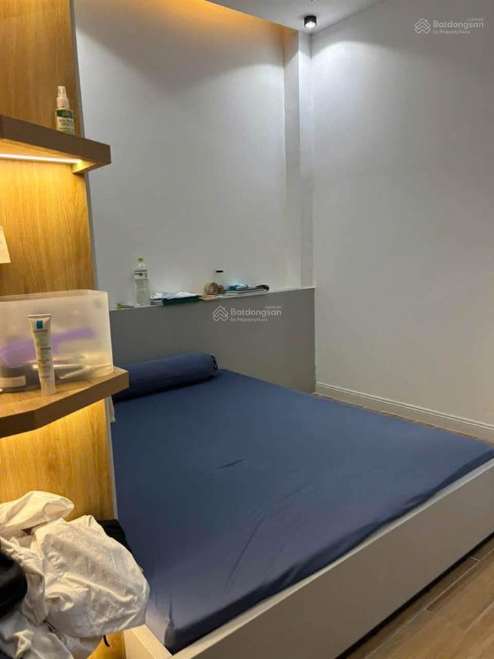 Giảm giá bán thu hồi vốn định cư nhà lầu rộng có sân đậu oto cách đh y dược tp cần thơ