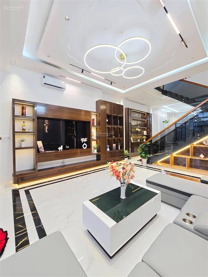 Nhà 1 trệt 2 lầu mới đẹp. cách siêu thị go 5 phút, ngay đường số 1 kdc văn hóa tây đô, cái răng