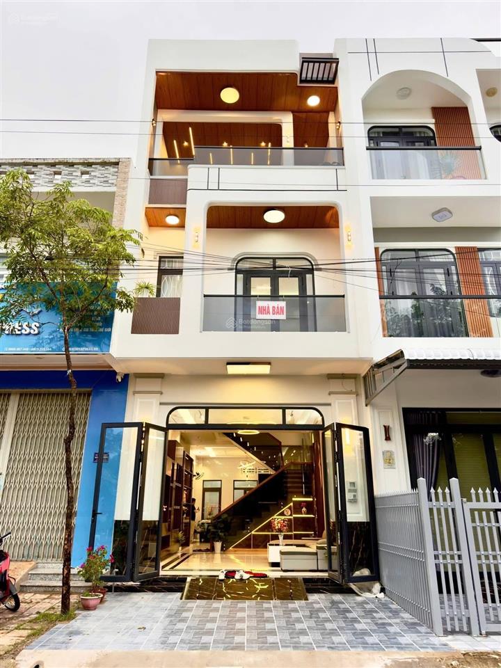 Nhà 1 trệt 2 lầu mới đẹp. cách siêu thị go 5 phút, ngay đường số 1 kdc văn hóa tây đô, cái răng