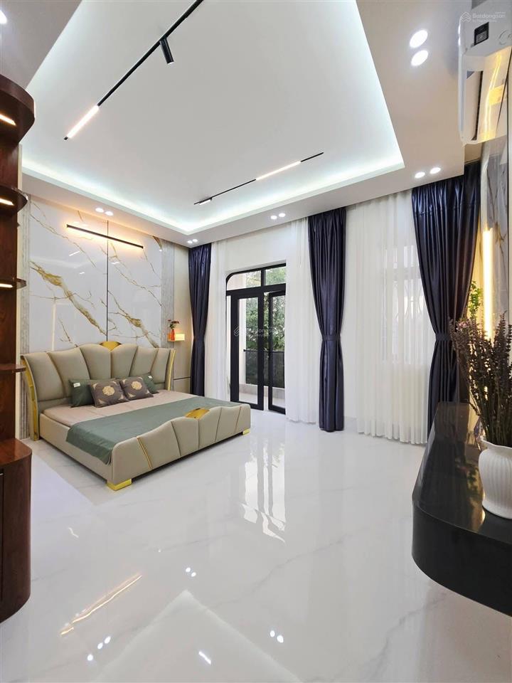 Nhà 1 trệt 2 lầu mới đẹp. cách siêu thị go 5 phút, ngay đường số 1 kdc văn hóa tây đô, cái răng