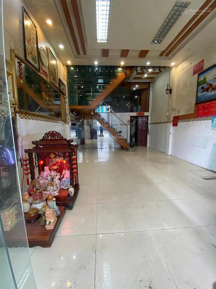 Bán nhà 3 lầu có sân thượng lộ giới ô tô qua mặt thuận tiện ở kinh doanh ninh kiều cần thơ