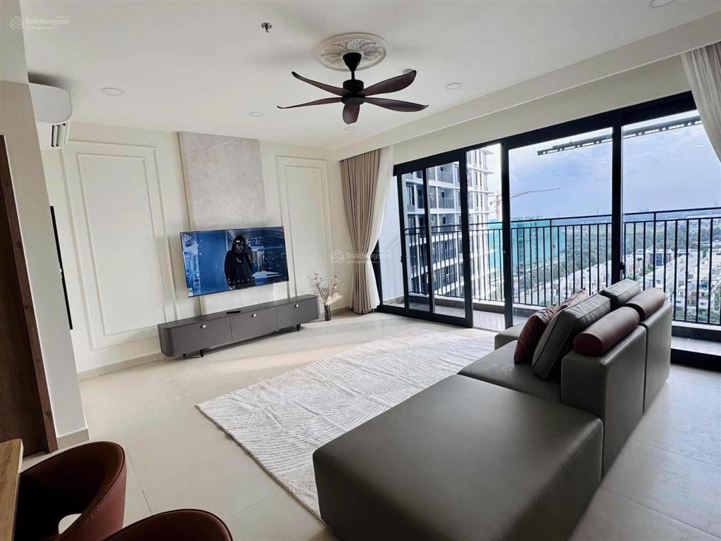 Bán căn the glory 3pn  105m2 tầng trung