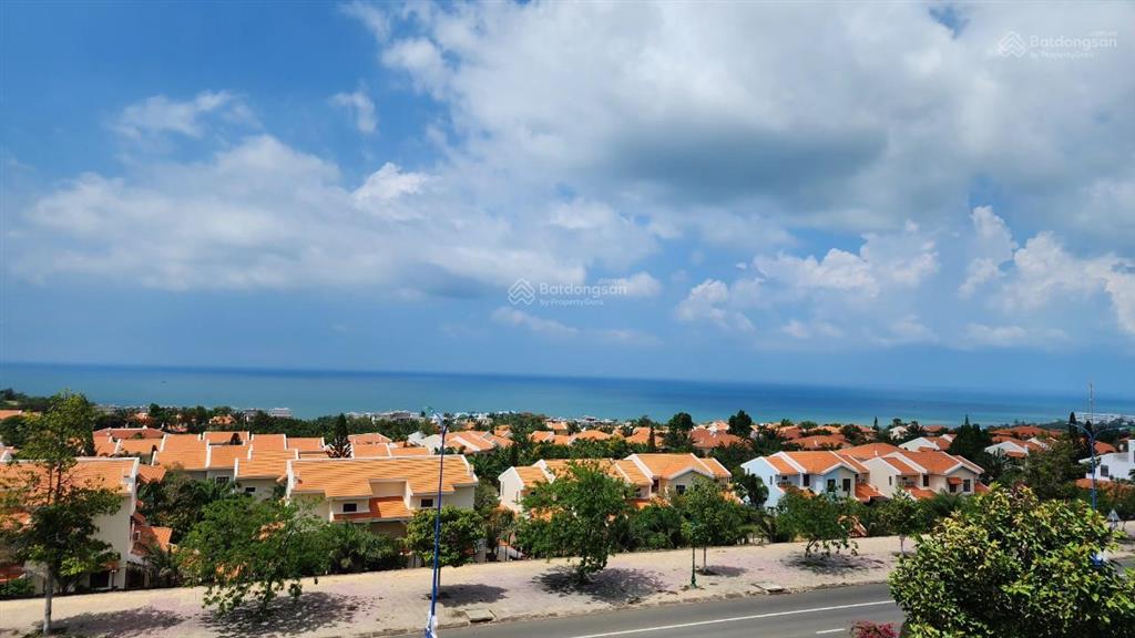 Siêu phẩm nhà phố mặt tiền võ nguyên giáp, summerland mũi né, view biển  giảm 1 tỷ còn 11 tỷ