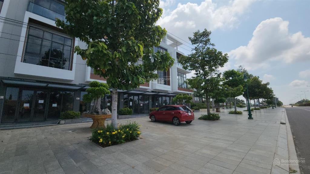 Siêu phẩm nhà phố mặt tiền võ nguyên giáp, summerland mũi né, view biển  giảm 1 tỷ còn 11 tỷ