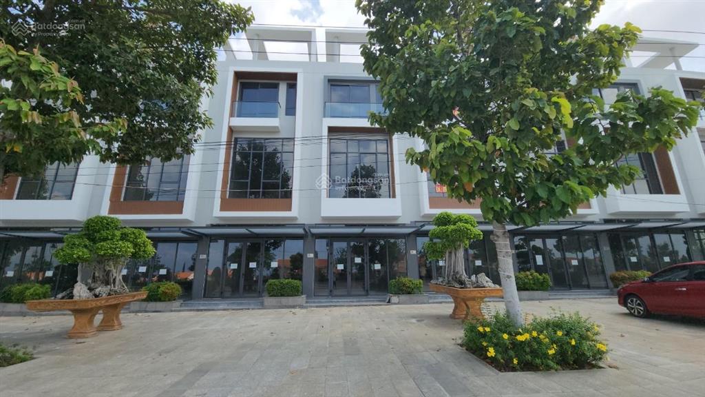 Siêu phẩm nhà phố mặt tiền võ nguyên giáp, summerland mũi né, view biển  giảm 1 tỷ còn 11 tỷ
