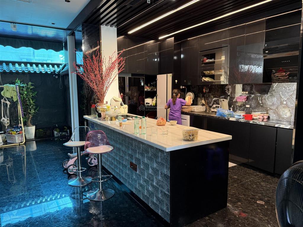 Chính chủ bán gấp căn bt khu c34 geleximco, hoàn thiện siêu đẹp vip, giá 4x.x tỷ