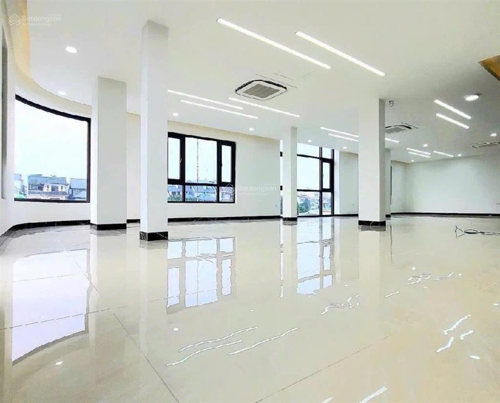 Cho thuê tòa văn phòng góc 6 tầng giá tốt tại bùi quốc khái, linh đàm, 210 m2, giá thỏa thuận