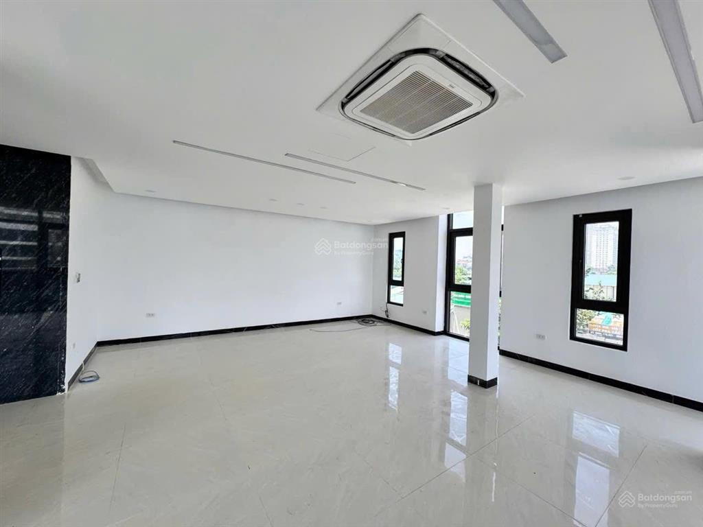 Cho thuê tòa văn phòng góc 6 tầng giá tốt tại bùi quốc khái, linh đàm, 210 m2, giá thỏa thuận