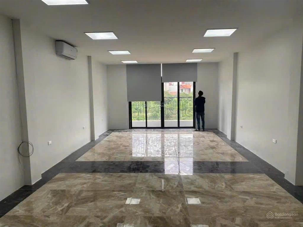 Chính chủ cắt lỗ 5 tỷ bán gấp nhà phân lô 5,5 tầng tại linh đàm, hoàng liệt, hà nội, đẹp víp