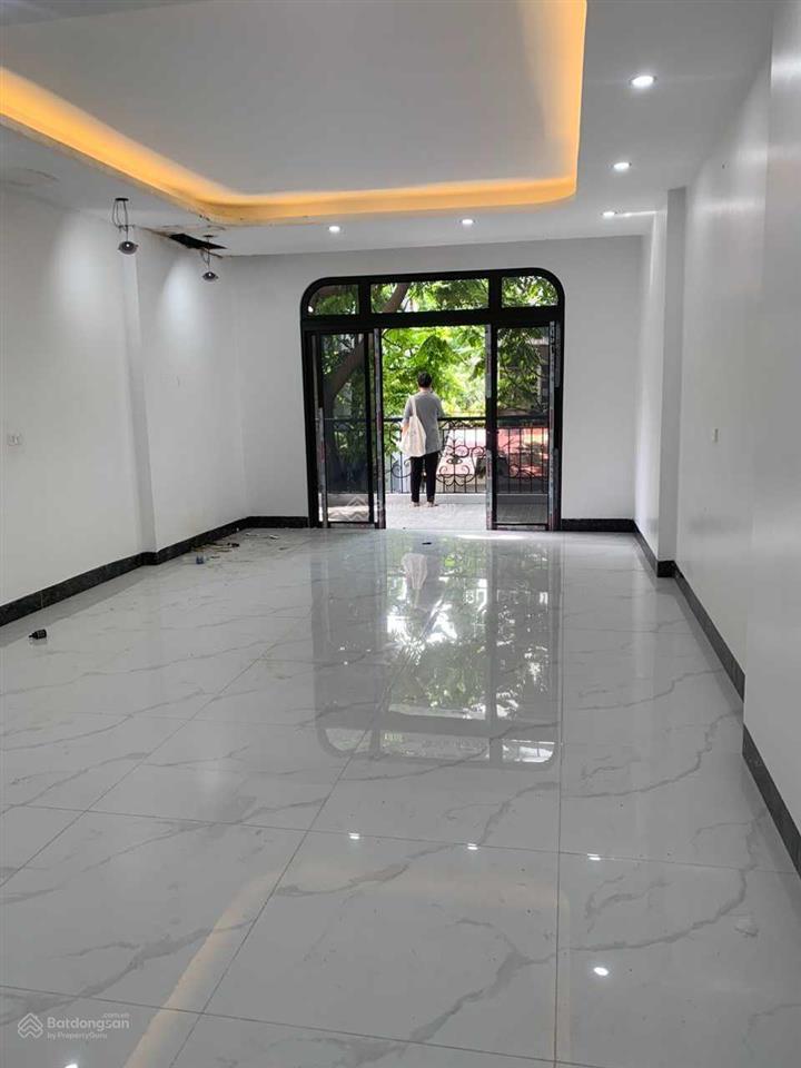 Cho thuê nhà liền kề kđt văn phú, đường lê trọng tấn hà đông. diện tích 90m2 x 4 tầng