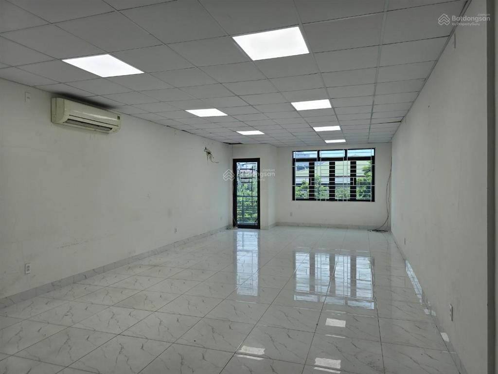 Cho thuê nhà liền kề kđt văn phú, đường lê trọng tấn hà đông. diện tích 90m2 x 4 tầng