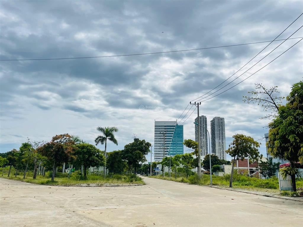 Bán gấp lô góc đường 10,5m khu đô thị godenhill liên chiểu, đà nẵng