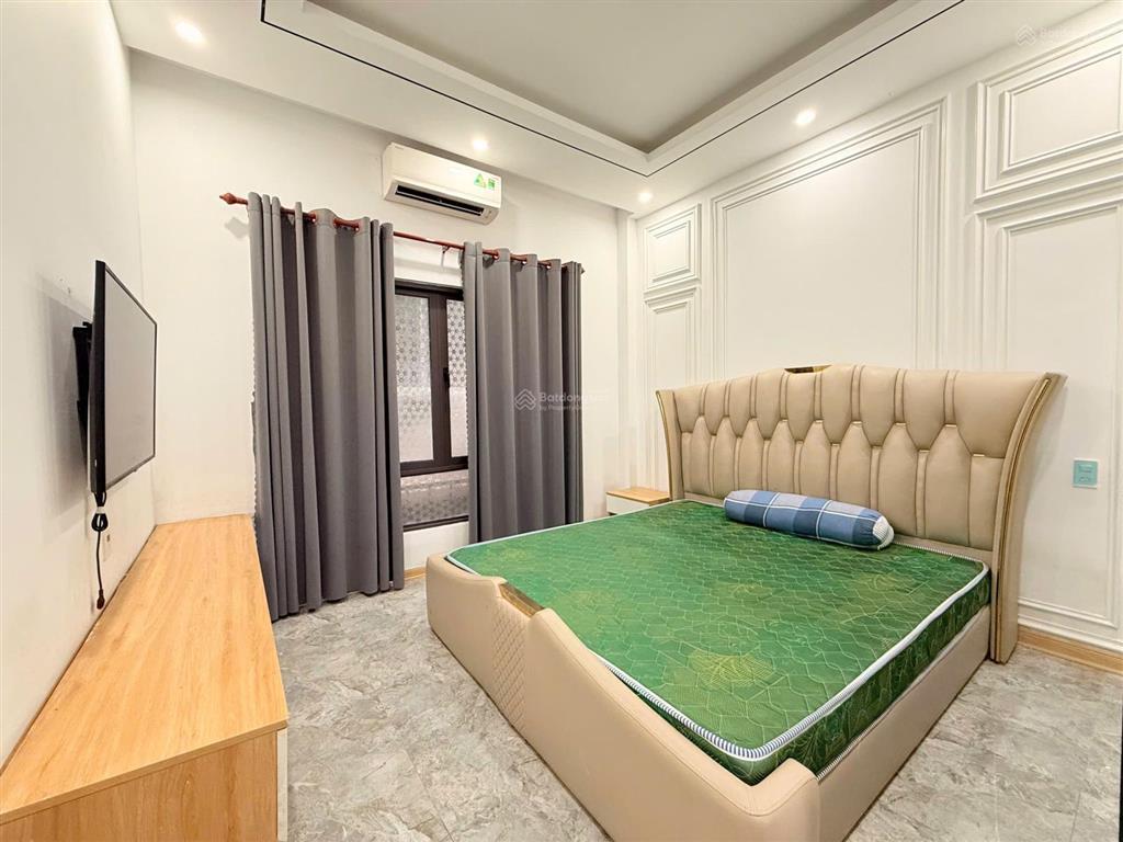 Cho thuê nhà 3 tầng đầy đủ nội thất ngay biển đà nẵng đường phùng chí kiên