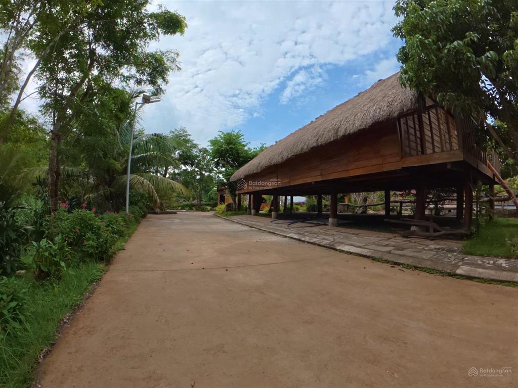 Bán gấp đất vườn tại thị xã buôn hồ, đắk lắk  full nội thất  chỉ việc xách vali vào ở