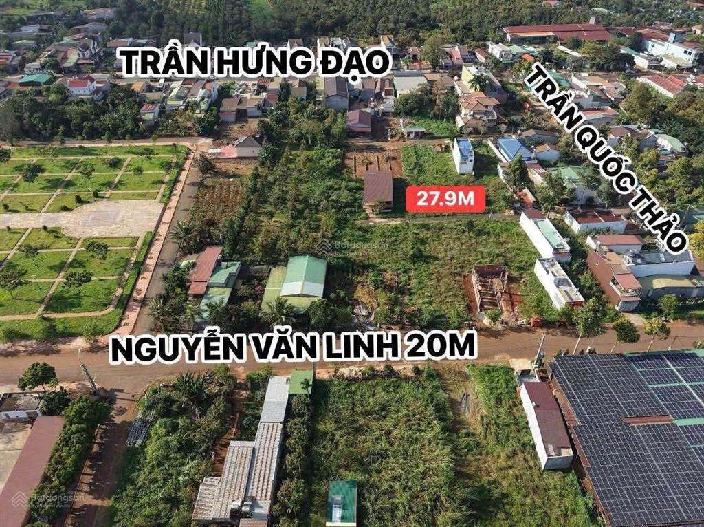 Siêu phẩm diện tích lớn còn sót lại ngay trung tâm buôn hồ, 28x26m, full thổ cư, cách ql 140m