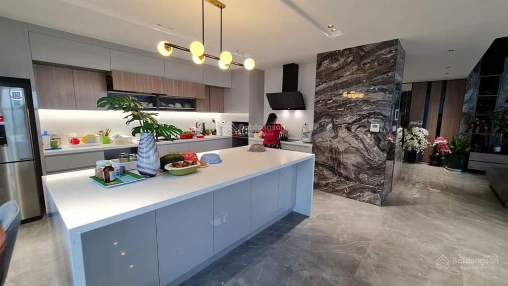 Căn vip hoa hậu dự án lancaster lumianire 1152 đường láng cần bán 180m2 giá rẻ