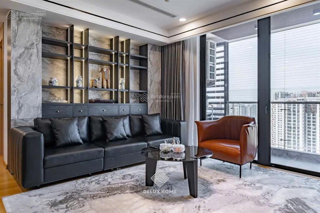 Nhà tôi cần bán căn góc 3 ngủ 178m2 chung cư lancaster núi trúc