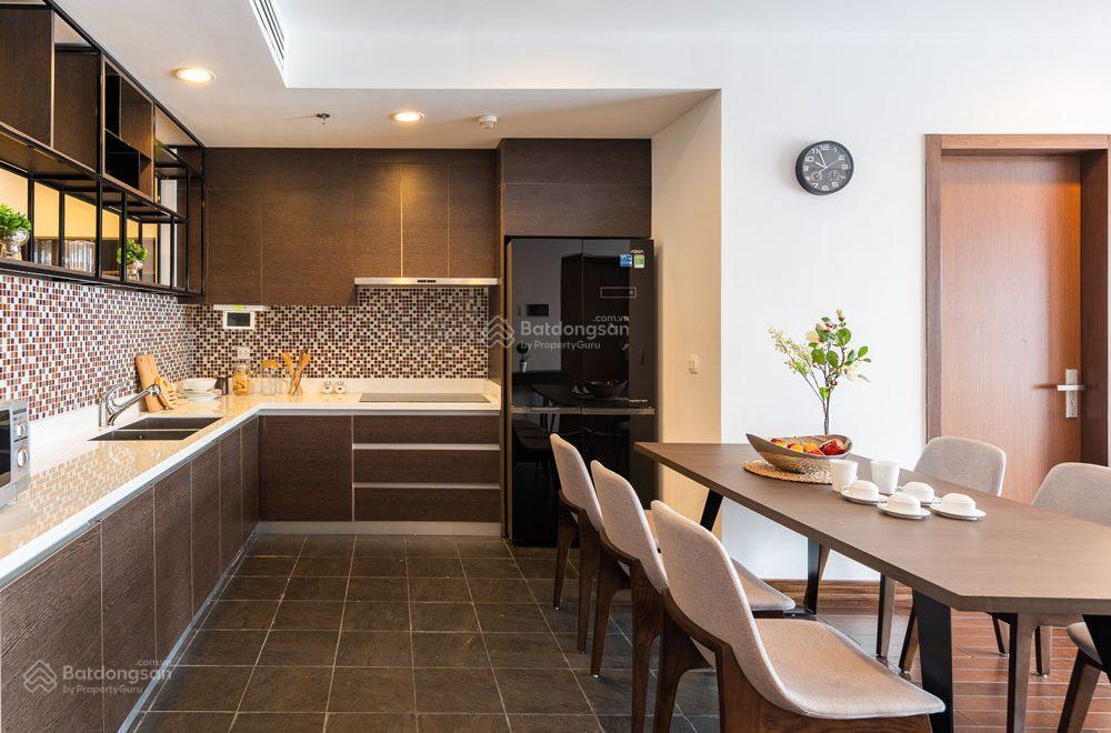 Chính chủ tôi cần bán căn góc 126m2 tại chung cư lancaster núi trúc rất đẹp tầng 18