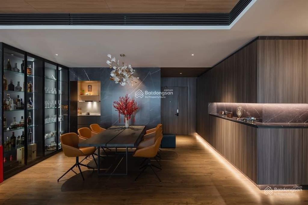 Chính chủ bán căn hộ lancaster núi trúc diện tích 94m2