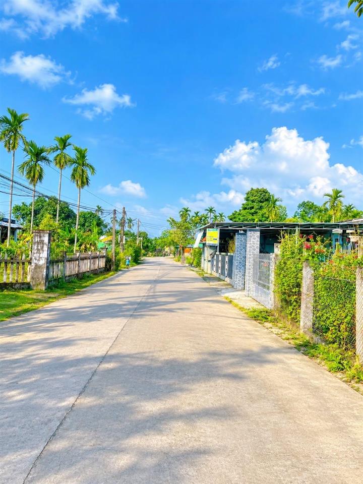Chính chủ bán đất mặt tiền bê tông 4 mét cạnh khu vsip điện tiến