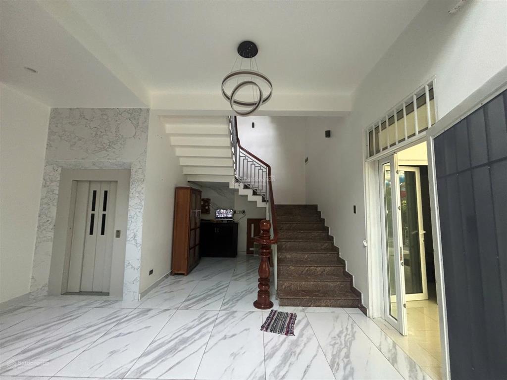 Bán nhà 4 tầng mt lý thái tổ, tke hiện đại, có sẵn thang máy