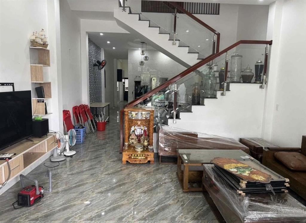 Nhà cho thuê nguyên căn tại hoà xuân giá chỉ 15 tr, 2 tầng full nội thất sạch sẽ mới, ở ngay