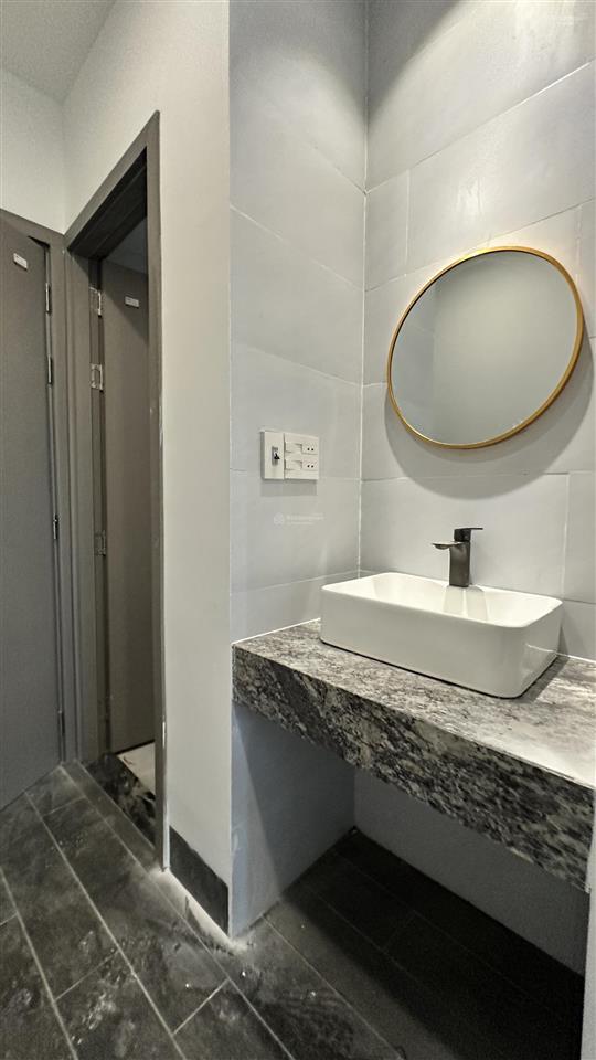 Largest 1br+ apartment in the area brand new (central hoa xuan)