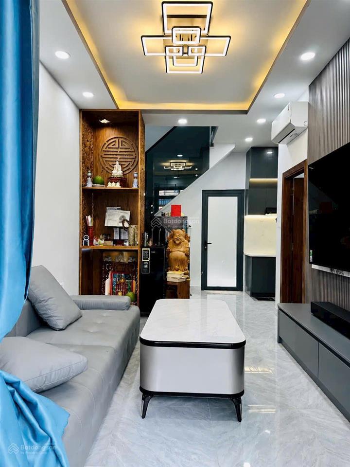 Ô tô ngủ nhà liền kề đường số lý phục man vincom nam long ngang 6m hẻm nội bộ yên tĩnh
