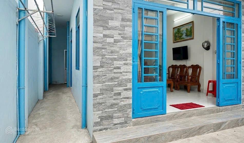 Hxh 6m cách q4 5' dòng tiền 300tr/năm 101m2 đất nở hậu 7,3m thích hợp xây căn hộ dịch vụ