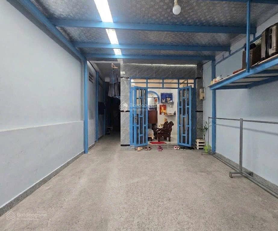 Hxh 6m cách q4 5' dòng tiền 300tr/năm 101m2 đất nở hậu 7,3m thích hợp xây căn hộ dịch vụ