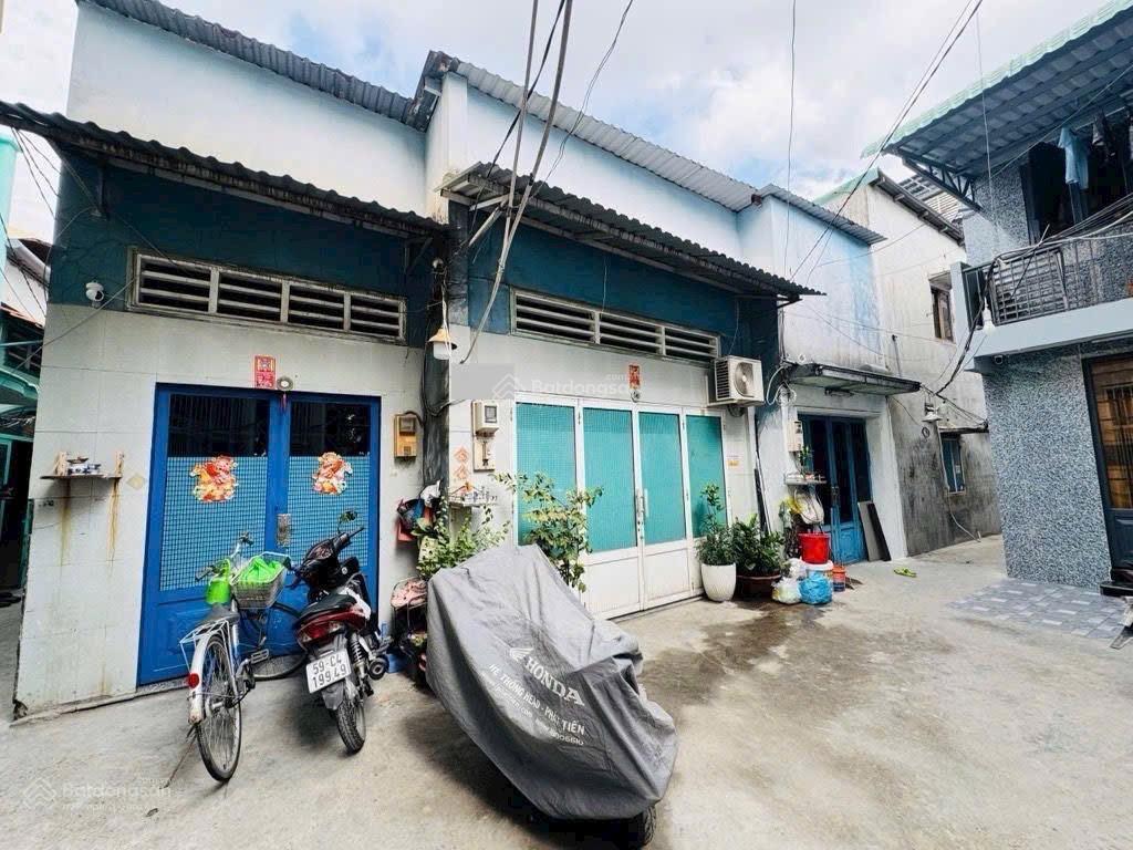 Diện tích khủng 119m2 ngang 9,7m liền kề lý phục man đang có 3 căn riêng biệt thu nhập ổn định