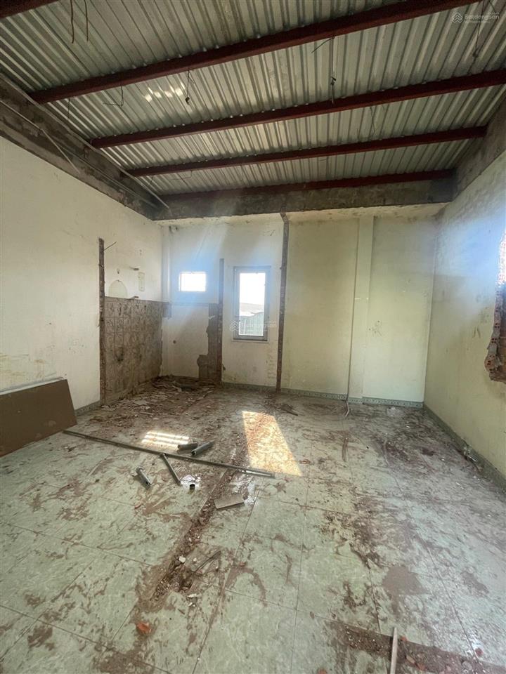 Đất tặng nhà nát 110m2 ngang 5m hẻm 1 sẹc không ngập ngay ubnd phú thuận q7 cũ