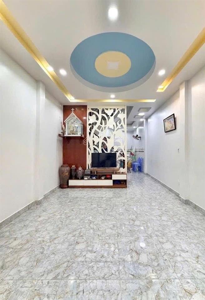 Nhà 2 tầng ngay trung tâm q7 cách hxh 40m 48m2 ngang 4m đúc chắc chắn kdc hiện hữu