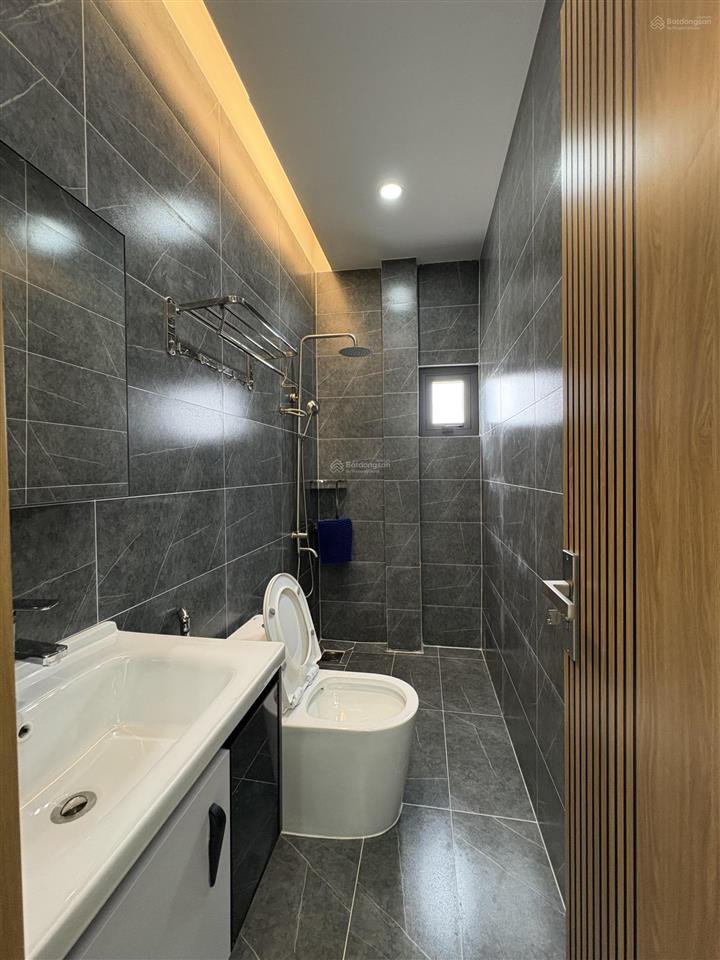Nhà mới nguyên căn (100%) cạnh nam long trần trọng cung ngang 8m vuông vức đầy đủ nội thất