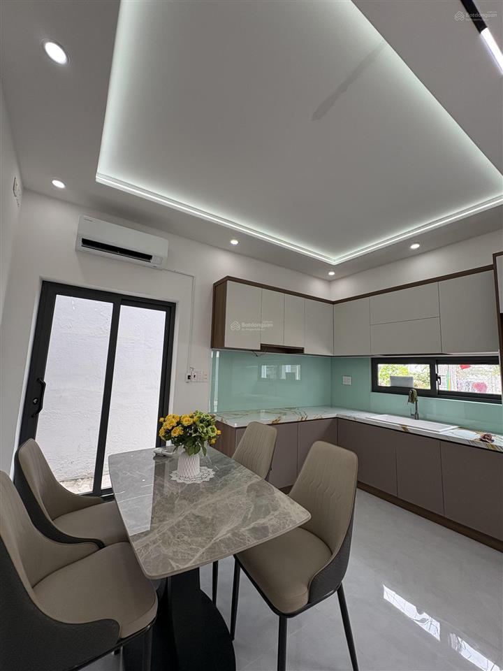 Nhà mới nguyên căn (100%) cạnh nam long trần trọng cung ngang 8m vuông vức đầy đủ nội thất