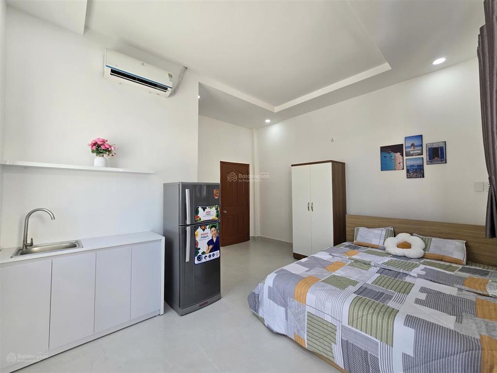 Căn hộ dịch vụ mới 100%, đầy đủ nội thất vào ở ngay, 7tr, camera 24/24 an ninh