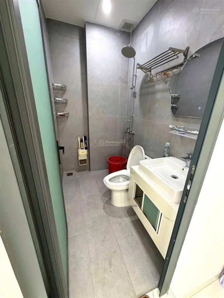 Nhà 4 tầng đúc ngay căn hộ mone thông cư xá ngân hàng nở hậu tài lộc cách q4 chỉ 5 phút