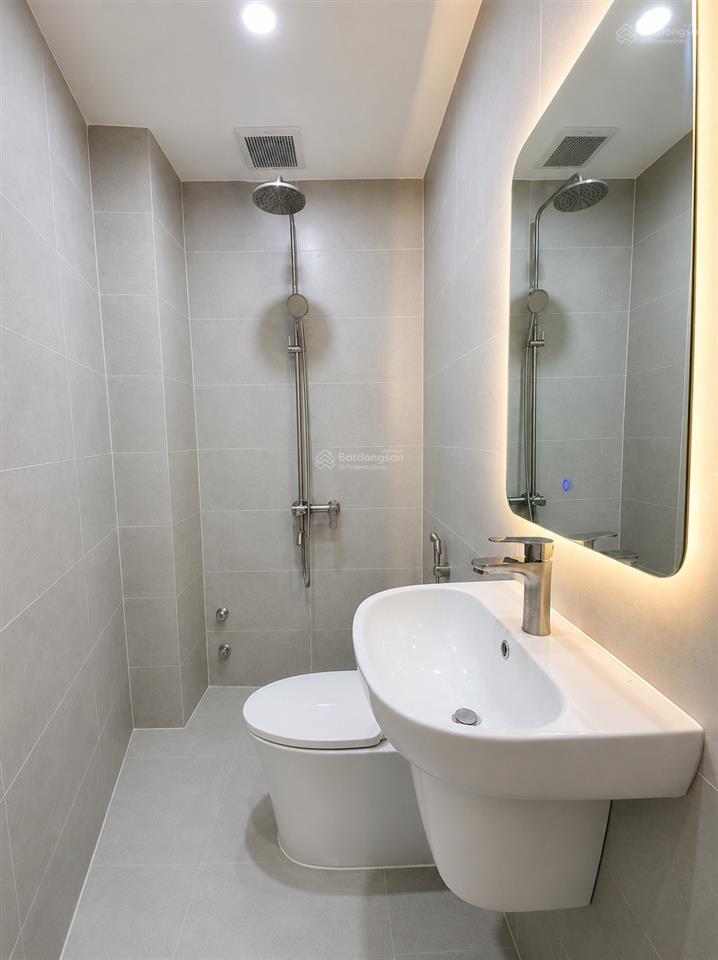 Hẻm nhựa xe tải liền kề lý phục man nam long trần trọng cung 3 tầng đúc thuận tiện kinh doanh