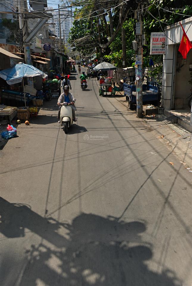 Thị trường giờ khó hiểu quá 45m2 ngay him lam  hơn 3 tỷ tiểu học mà chưa có chủ?