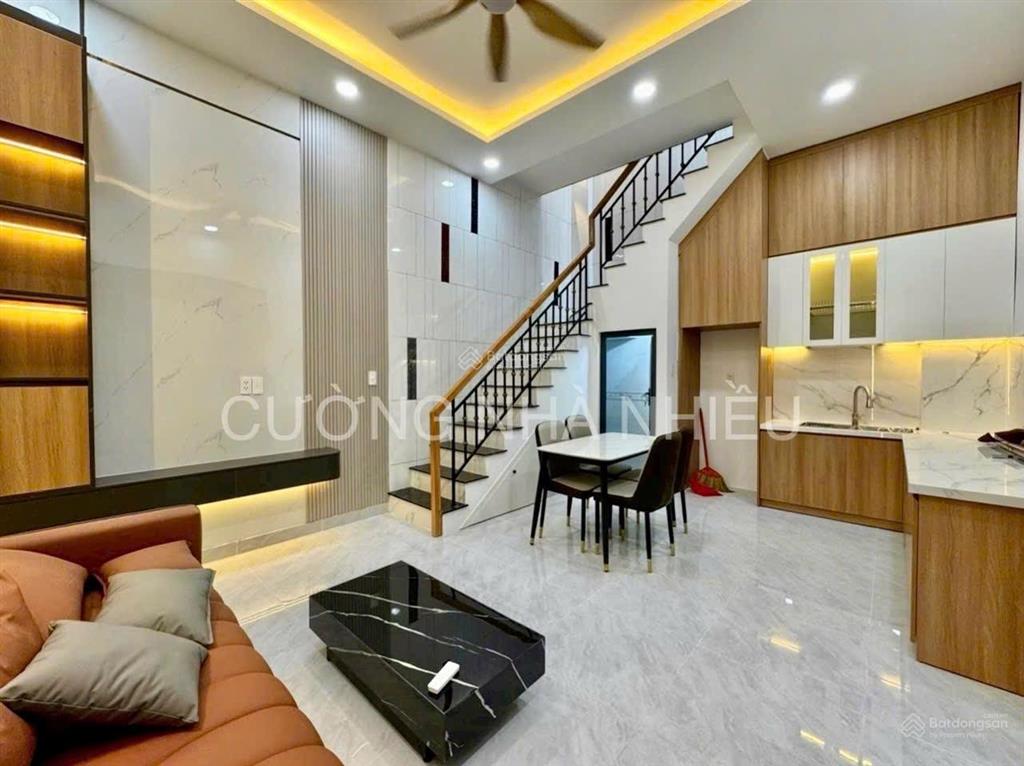 Nhà mới nguyên căn 3 tầng ngay trung tâm tân hưng nhà mới vào ở ngay đầy đủ nội thất rất thoáng