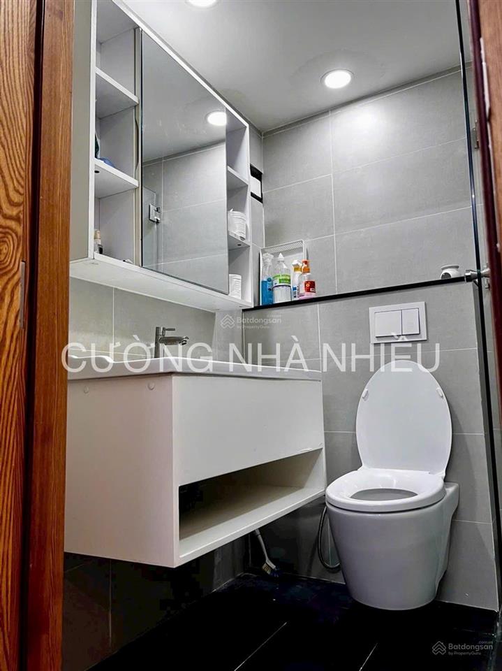 Hơn 2 tỷ có ngay hộ khẩu quận 1 35m2 2pn đang cho thuê 9,5tr/tháng sở hữu lâu dài hỗ trợ vay