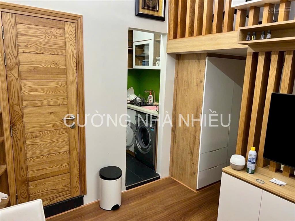 Hơn 2 tỷ có ngay hộ khẩu quận 1 35m2 2pn đang cho thuê 9,5tr/tháng sở hữu lâu dài hỗ trợ vay