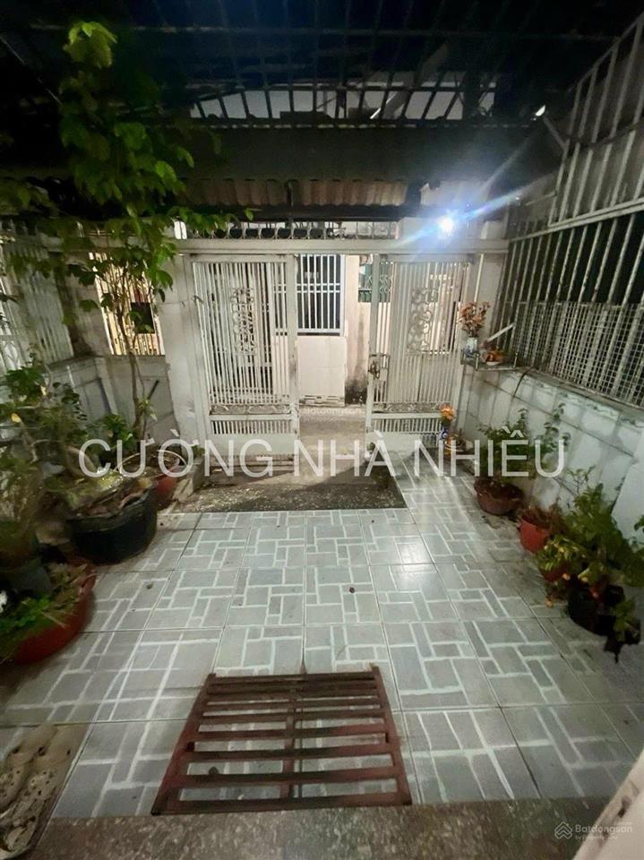 Nhà 2 tầng cạnh chợ tân mỹ 76m2 ngang 4m vuông vức hàng xóm phú mỹ hưng hẻm 1 sẹc cách mt 70m