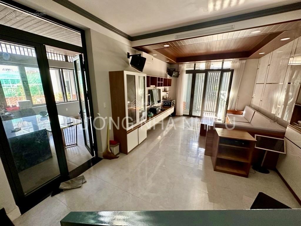 Ngang khủng 10m cách hẻm xe tải 25m 187m2 liền kề phú mỹ hưng thông nam long  phú thuận