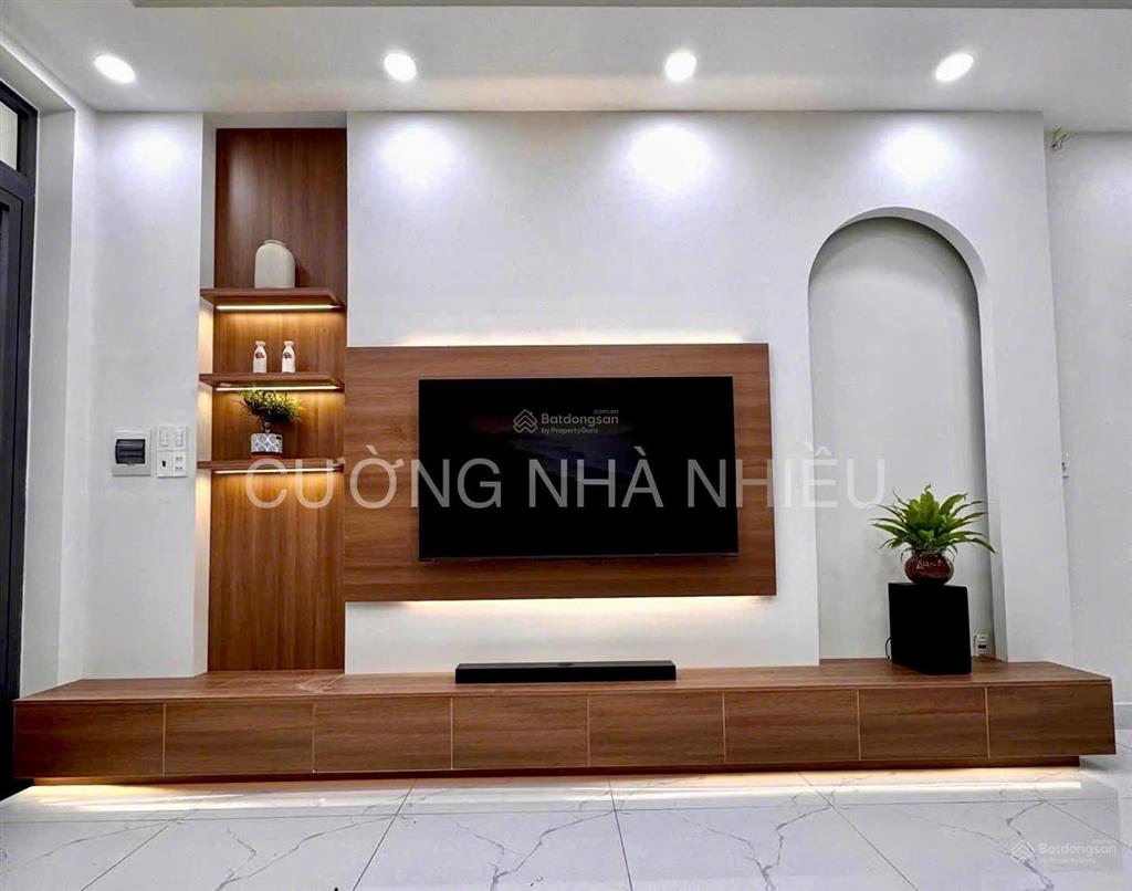 Nhà mới đẹp 2 tầng cạnh phú mỹ hưng hẻm 1 sẹc thiết kế tinh tế 4pn vào ở ngay 104m2 ngang 4,6m