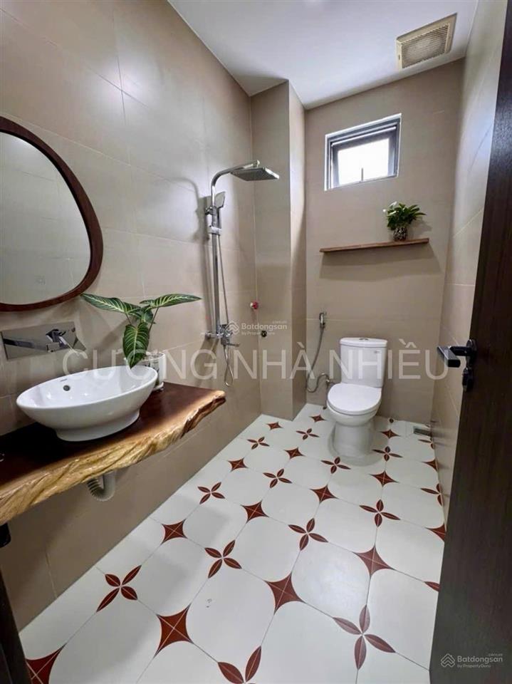 Nhà mới đẹp 2 tầng cạnh phú mỹ hưng hẻm 1 sẹc thiết kế tinh tế 4pn vào ở ngay 104m2 ngang 4,6m
