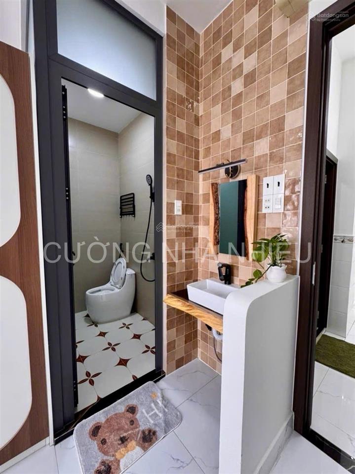 Nhà mới đẹp 2 tầng cạnh phú mỹ hưng hẻm 1 sẹc thiết kế tinh tế 4pn vào ở ngay 104m2 ngang 4,6m