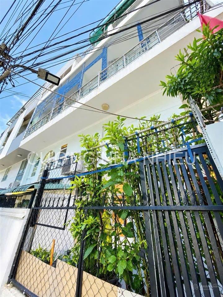 Nhà 4 tầng đúc ngang hiếm 5,9m cách hxh 25m cạnh phú mỹ hưng 3pn 3wc khu dân cư hiện hữu